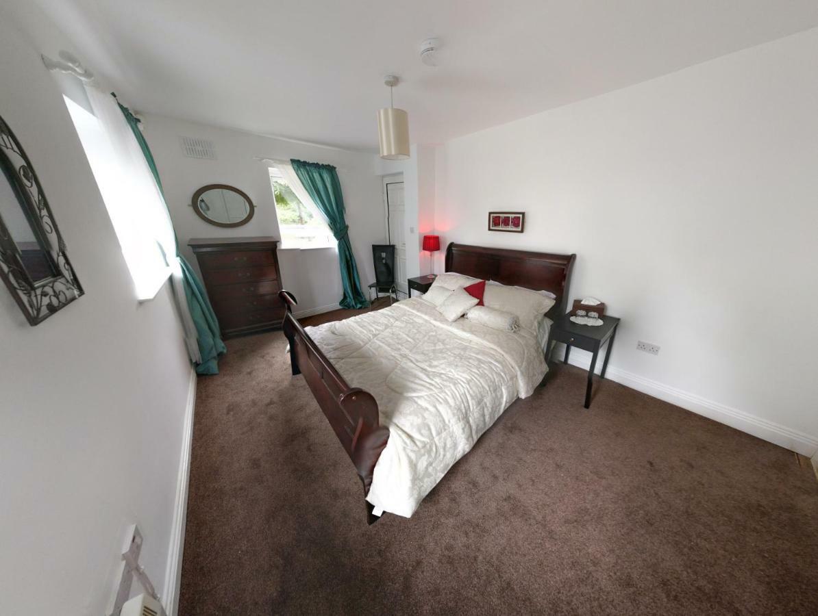 Riverview Luxury Short Stay Apartment Enniscorthy Bagian luar foto