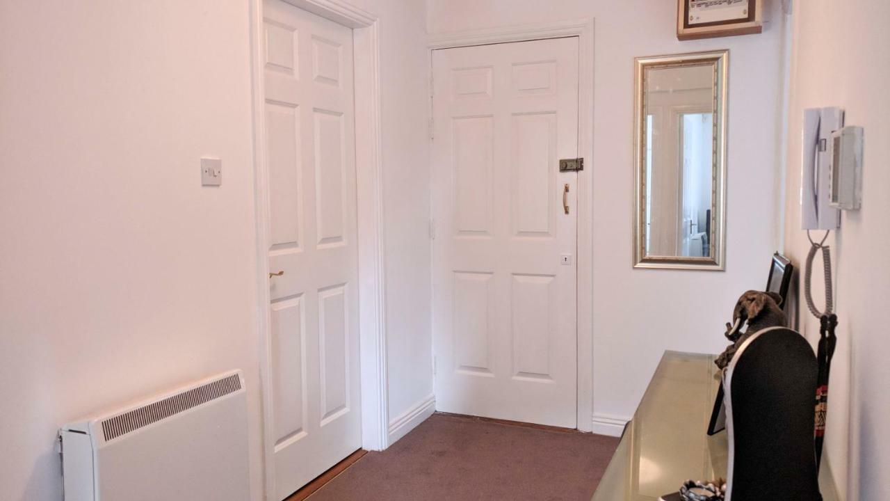 Riverview Luxury Short Stay Apartment Enniscorthy Bagian luar foto