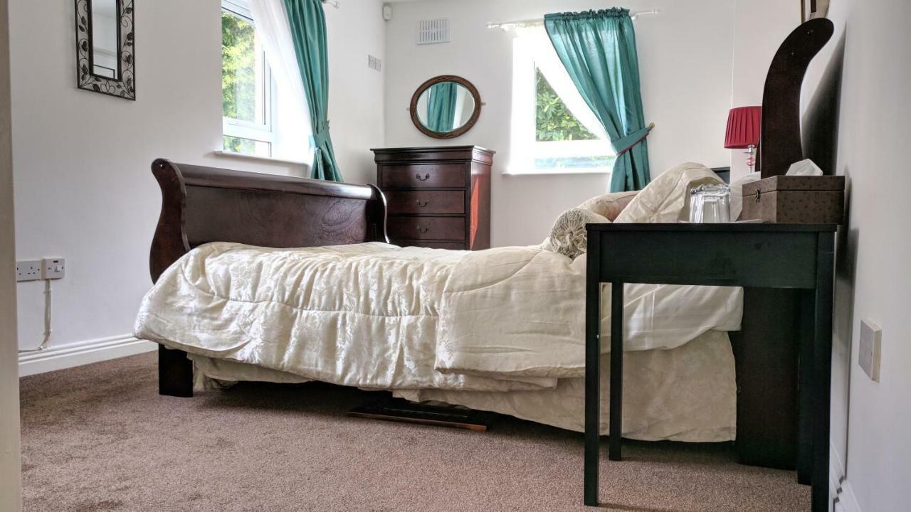 Riverview Luxury Short Stay Apartment Enniscorthy Bagian luar foto
