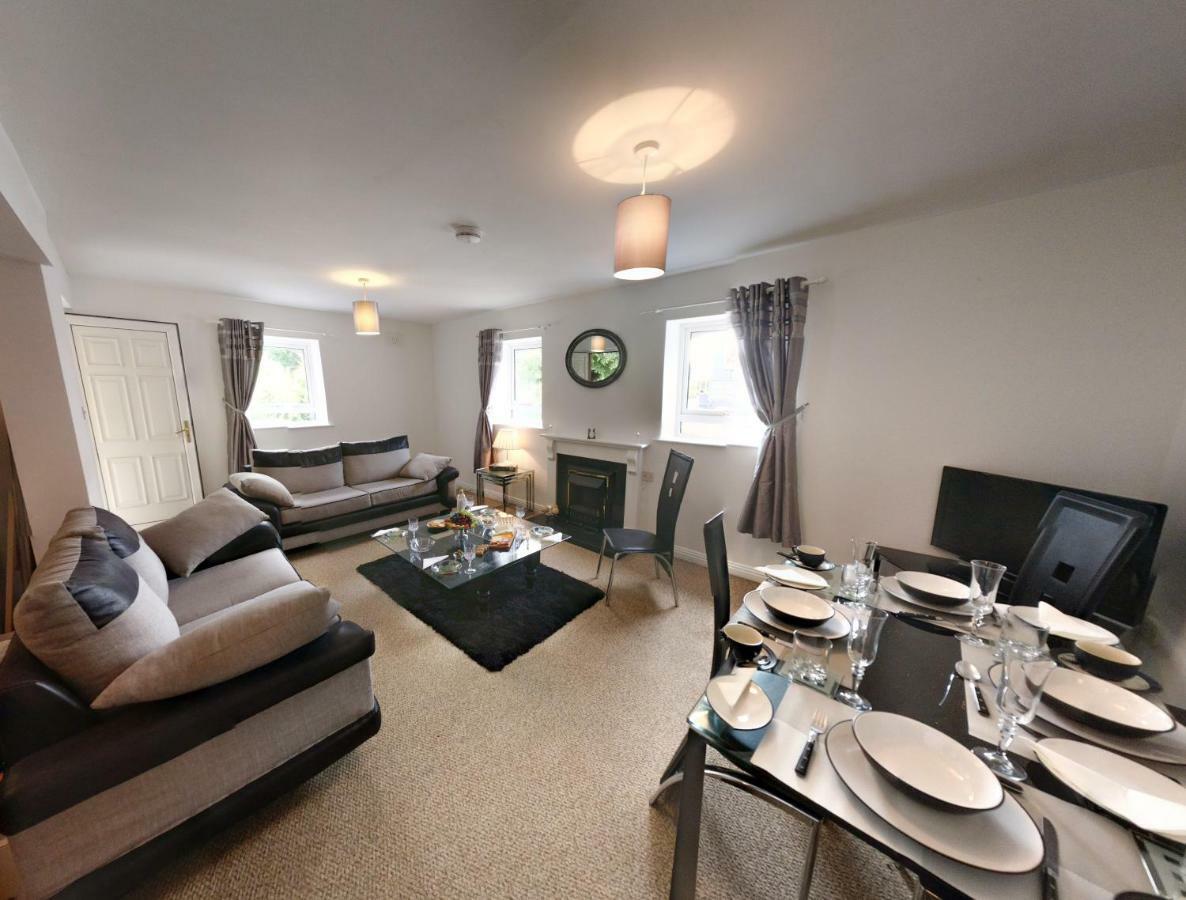 Riverview Luxury Short Stay Apartment Enniscorthy Bagian luar foto