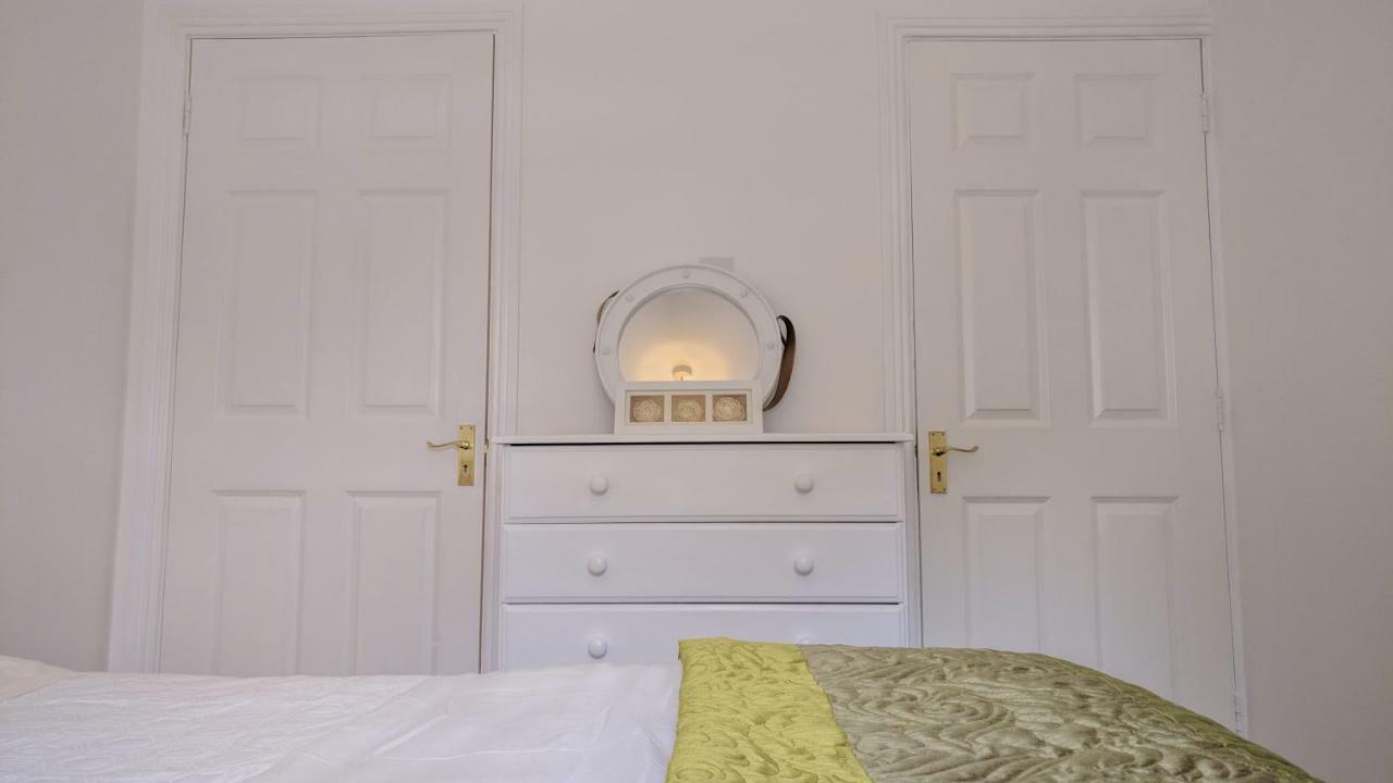 Riverview Luxury Short Stay Apartment Enniscorthy Bagian luar foto