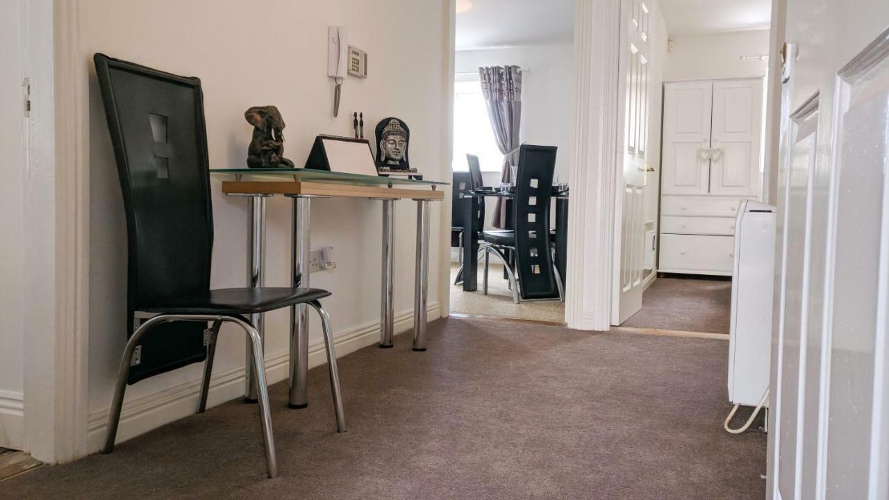 Riverview Luxury Short Stay Apartment Enniscorthy Bagian luar foto