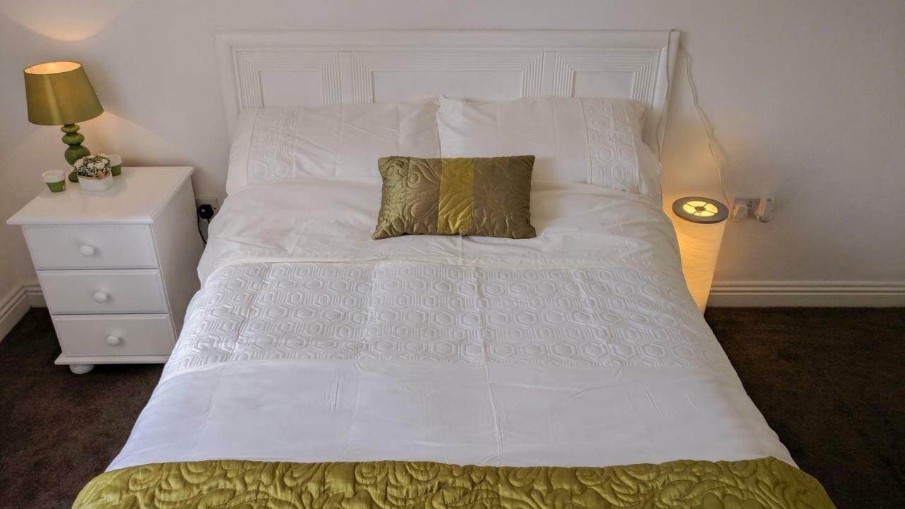 Riverview Luxury Short Stay Apartment Enniscorthy Bagian luar foto