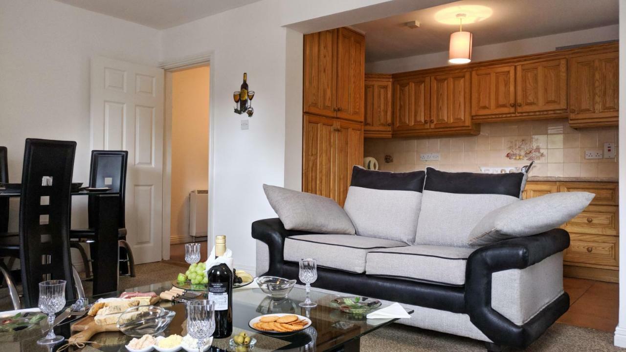 Riverview Luxury Short Stay Apartment Enniscorthy Bagian luar foto